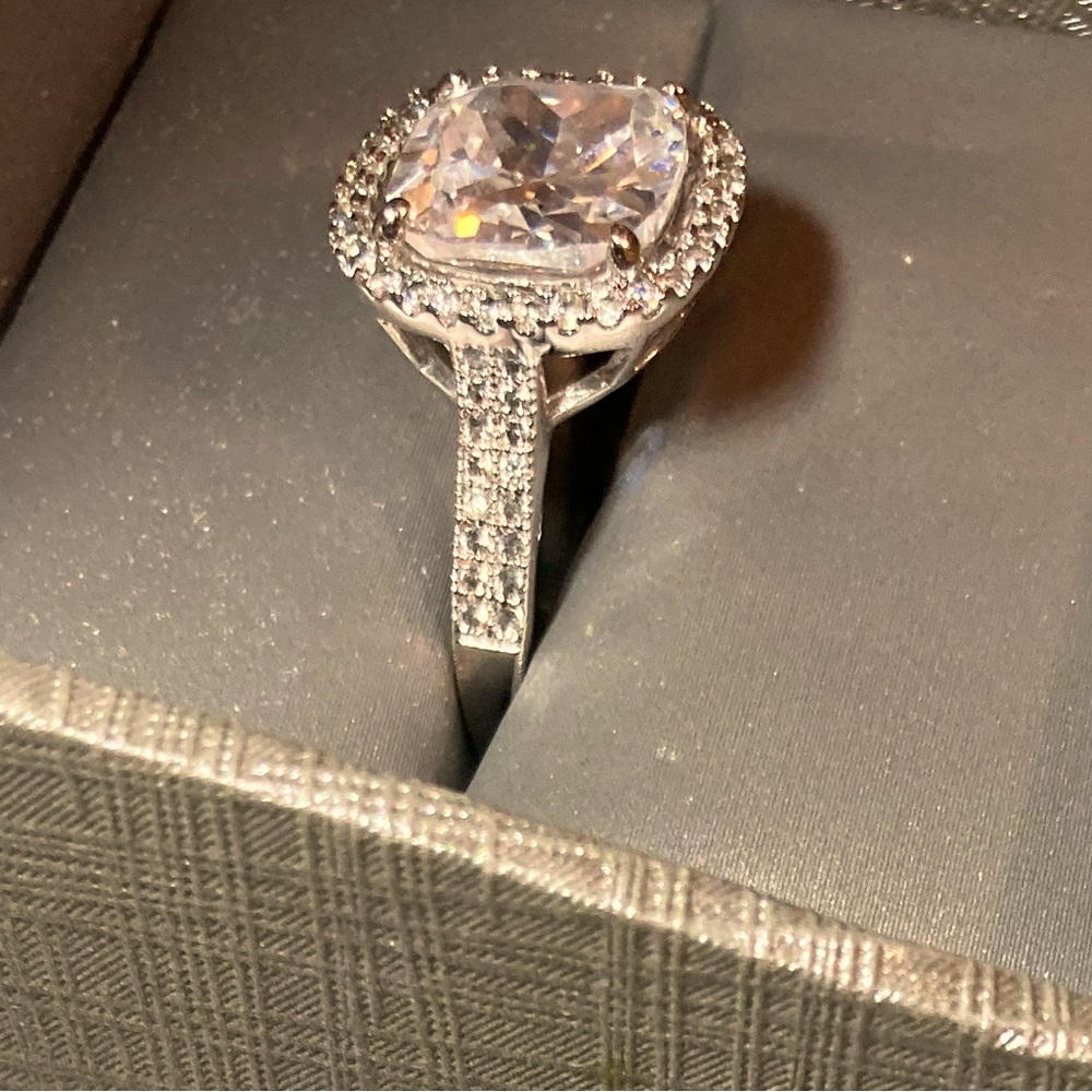 Halo ring - Picture 4 of 4